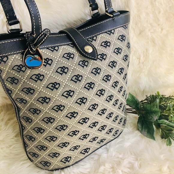 DOONEY & BOURKE✨ - Picture 9 of 10